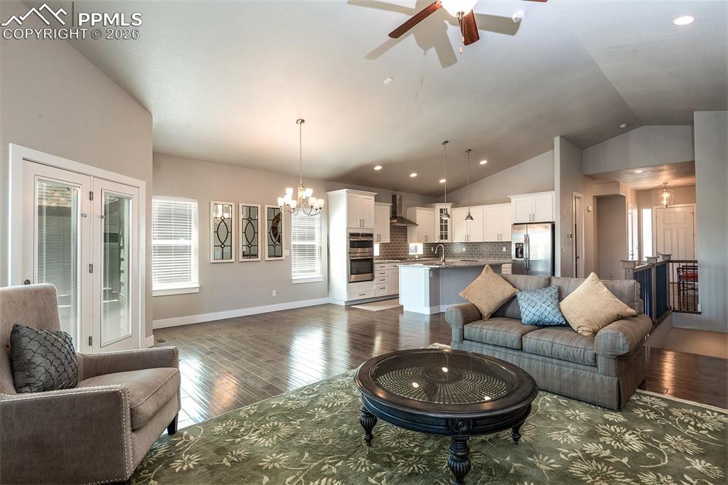 Image 16 of 46: Living Room