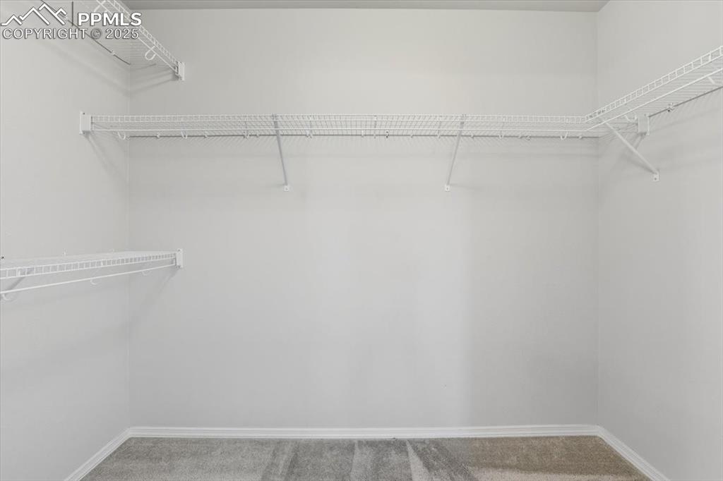 Image 24 of 42: Closet