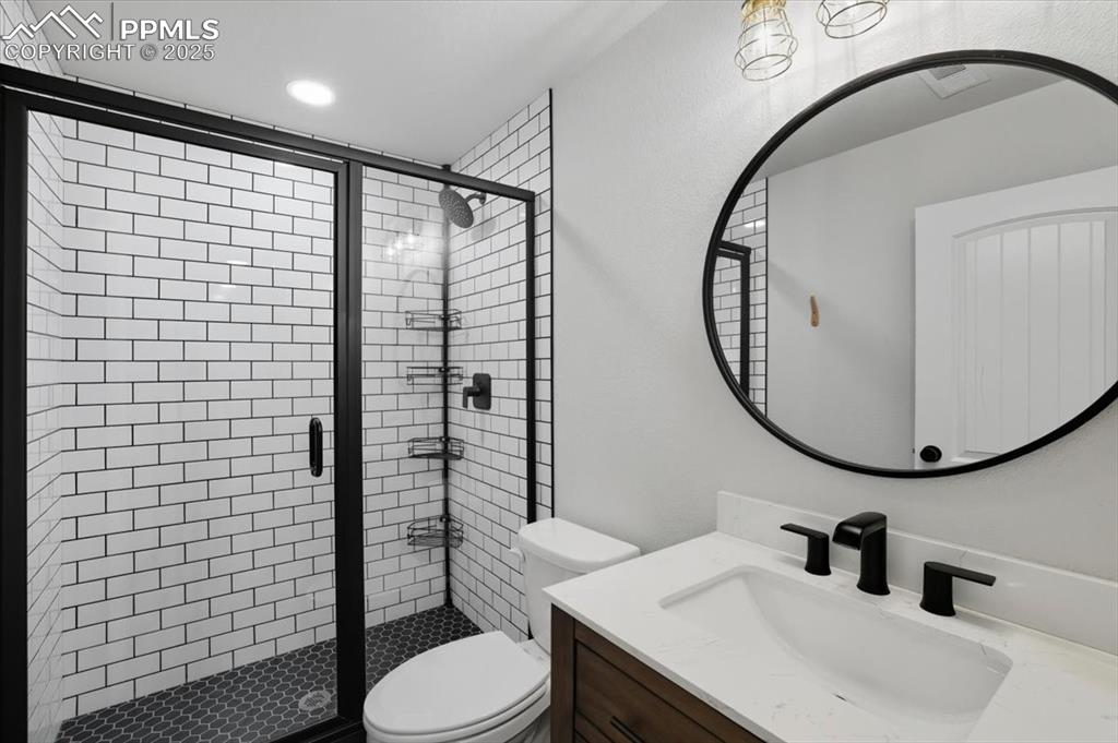 Image 37 of 42: Bathroom