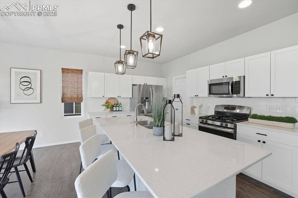 Image 6 of 42: Kitchen
