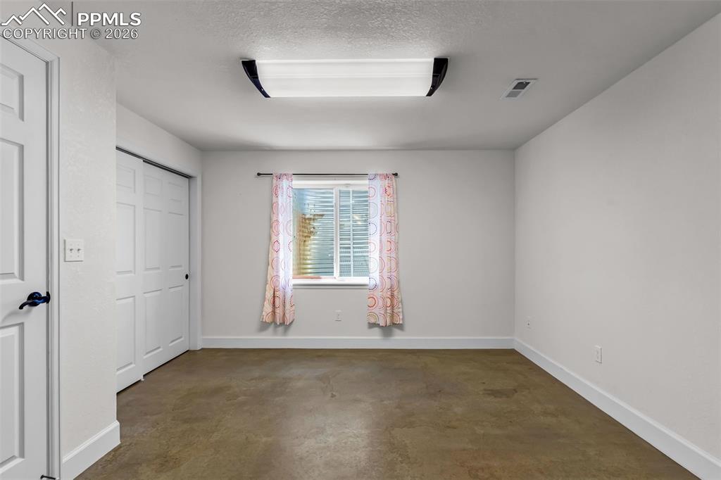 Image 28 of 42: Bedroom