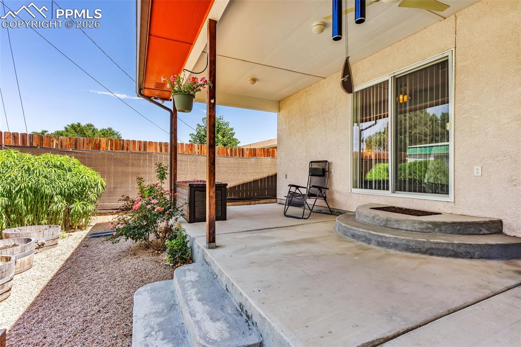 Image 33 of 42: Patio