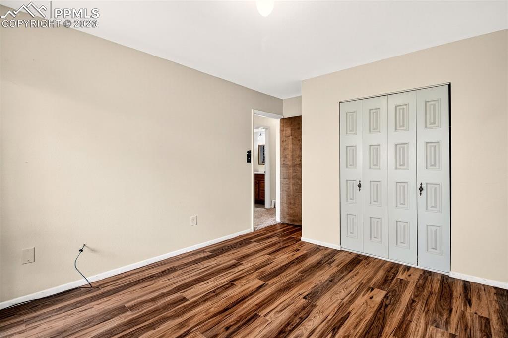 Image 14 of 36: Bedroom