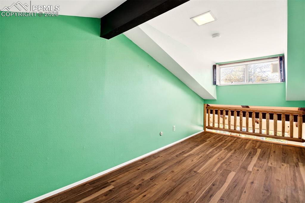 Image 19 of 36: Bonus Room