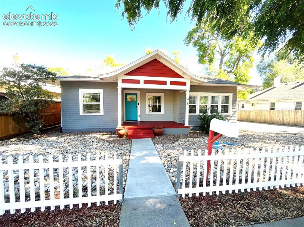 Image 1 of 30: White Picket Fence Cottage