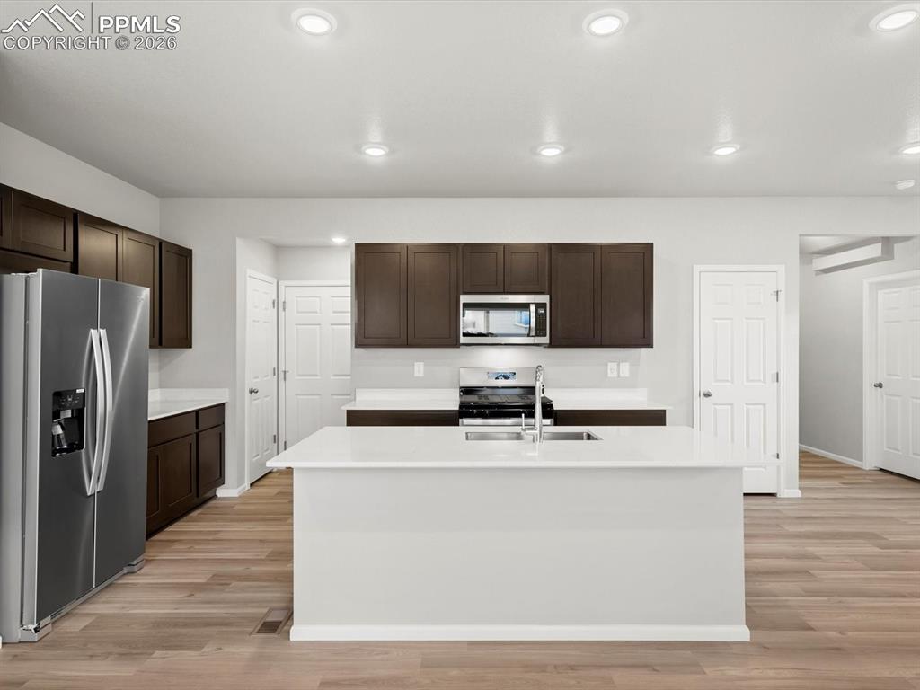 Image 6 of 22: Kitchen