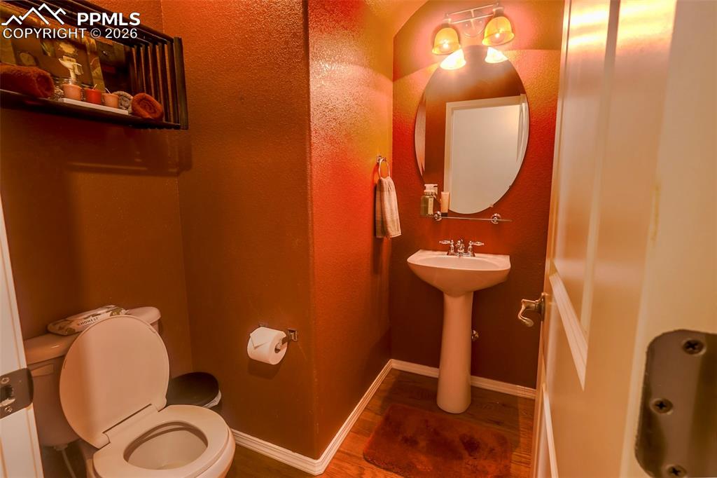 Image 10 of 26: Bathroom