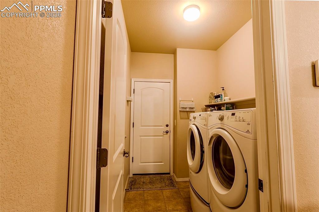 Image 17 of 26: Laundry