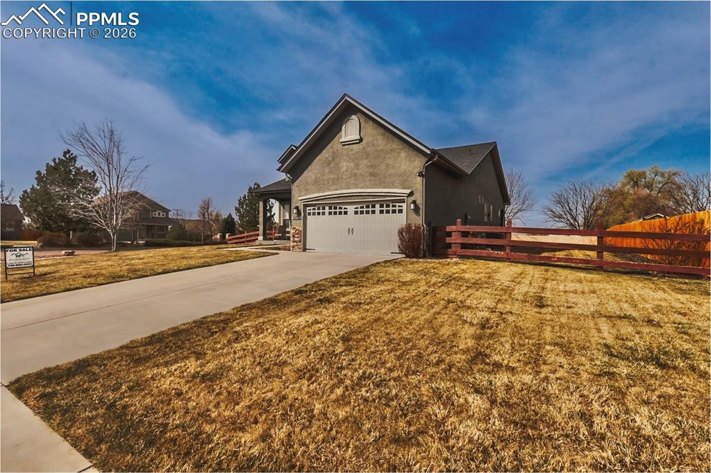 Image 2 of 26: Side of Structure