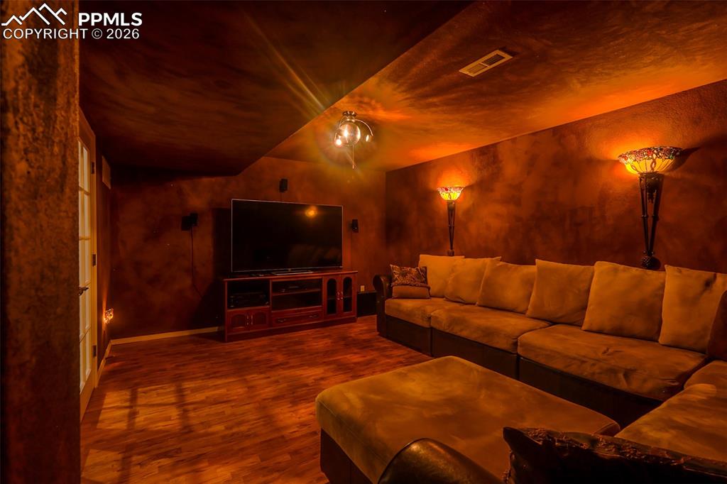 Image 24 of 26: Living Room