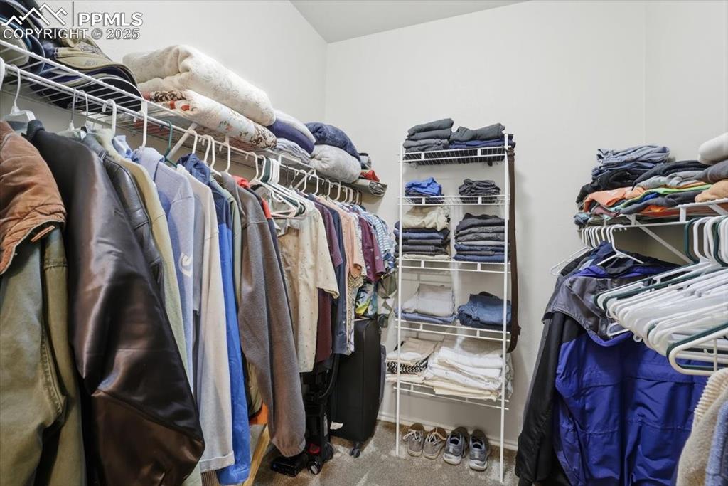 Image 12 of 28: Closet