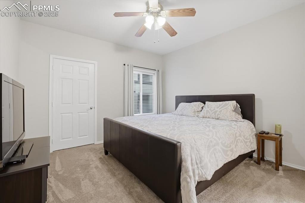 Image 9 of 28: Bedroom