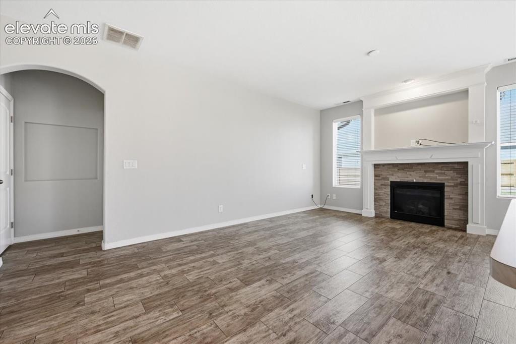 Image 7 of 29: Living Room