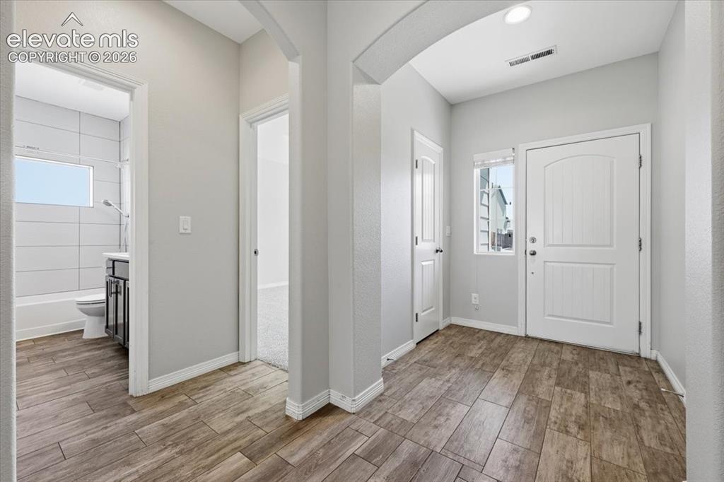 Image 9 of 29: Entry