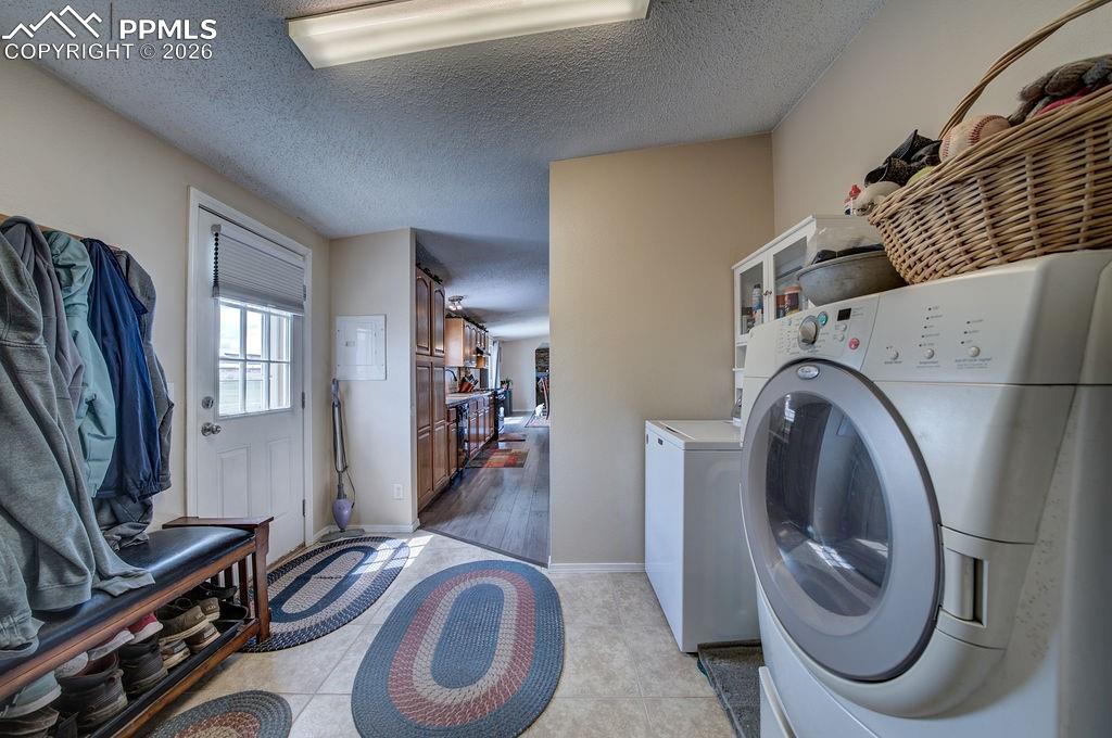 Image 28 of 39: Laundry