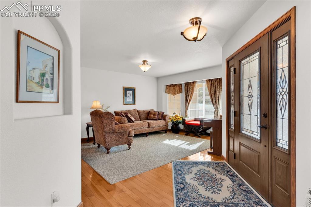 Image 4 of 49: Entry