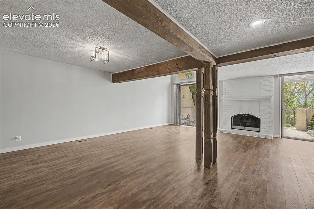Image 12 of 29: Living Room