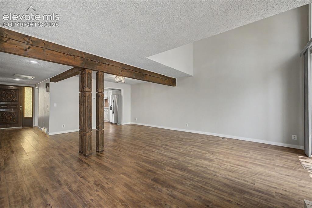 Image 15 of 29: Dining Area