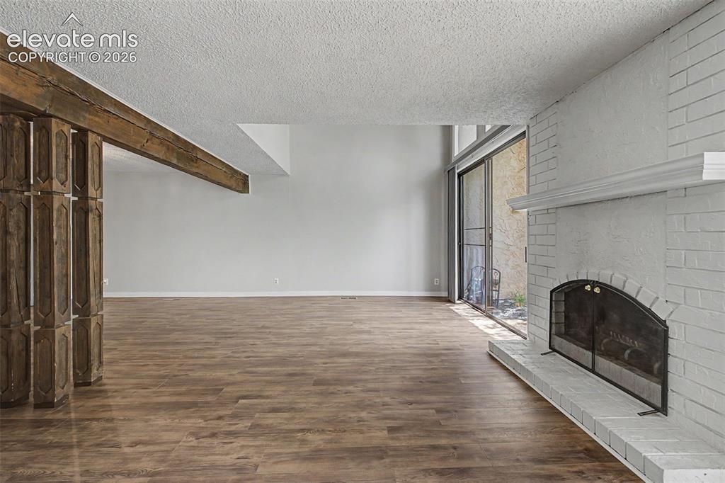 Image 16 of 29: Living Room