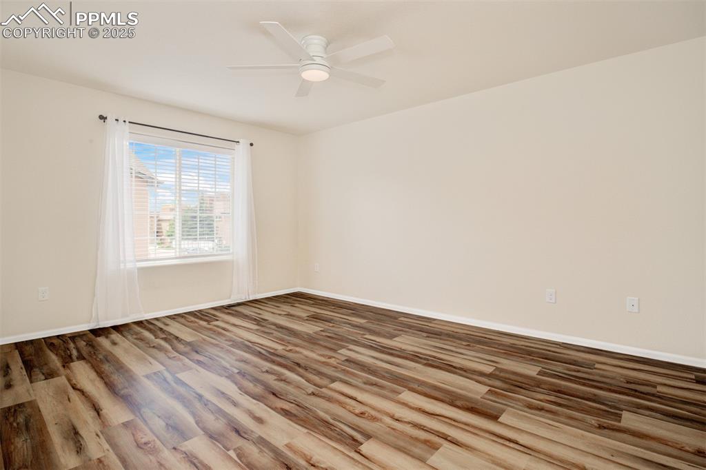 Image 18 of 26: Master Bedroom