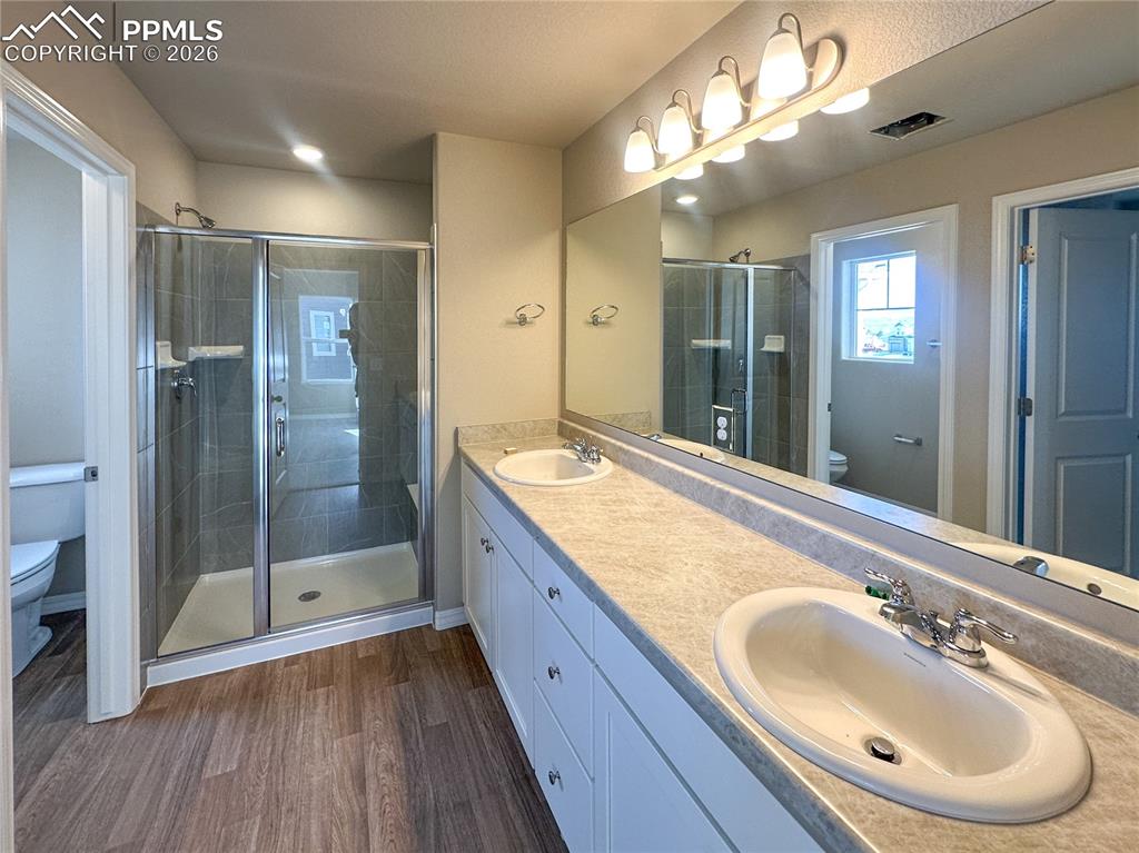 Image 18 of 30: Master Bathroom