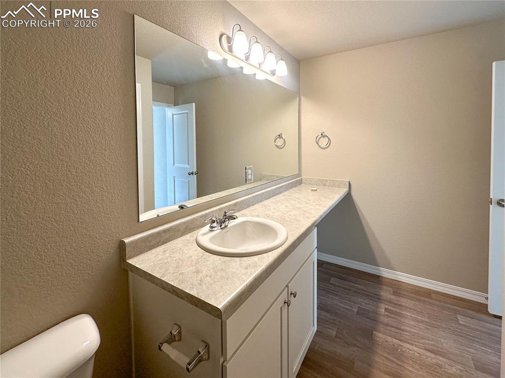 Image 20 of 30: Bathroom