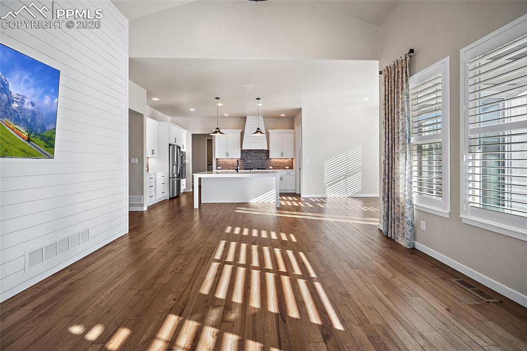 Image 17 of 48: Living Room