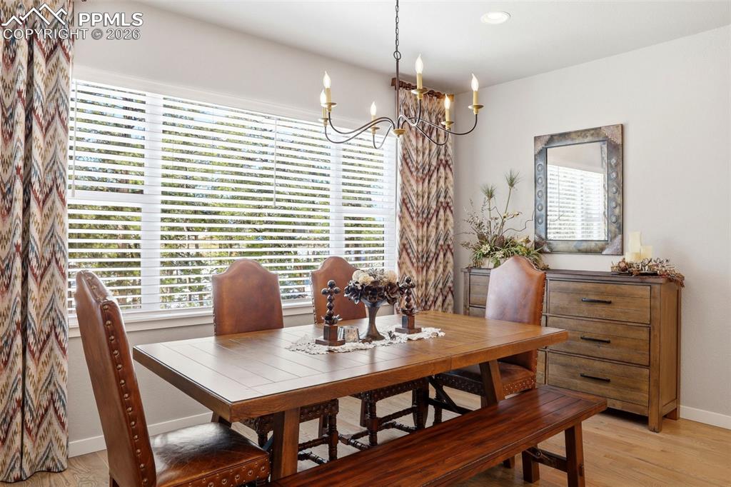 Image 15 of 47: Dining Area