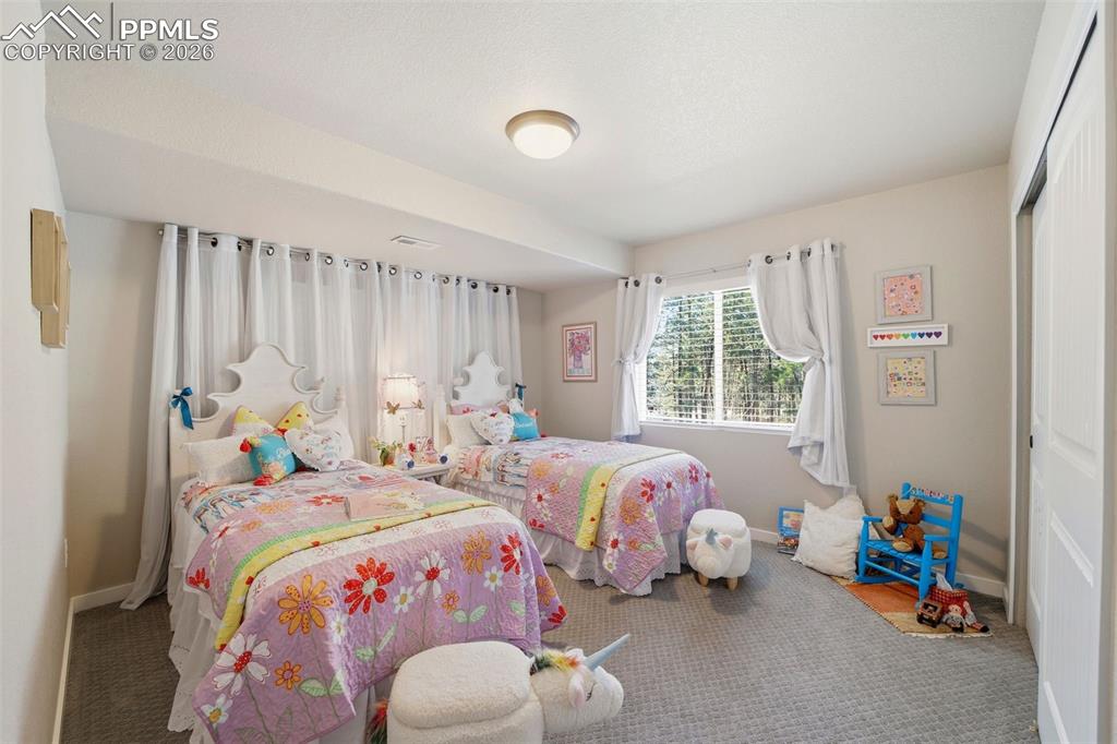 Image 26 of 47: Bedroom