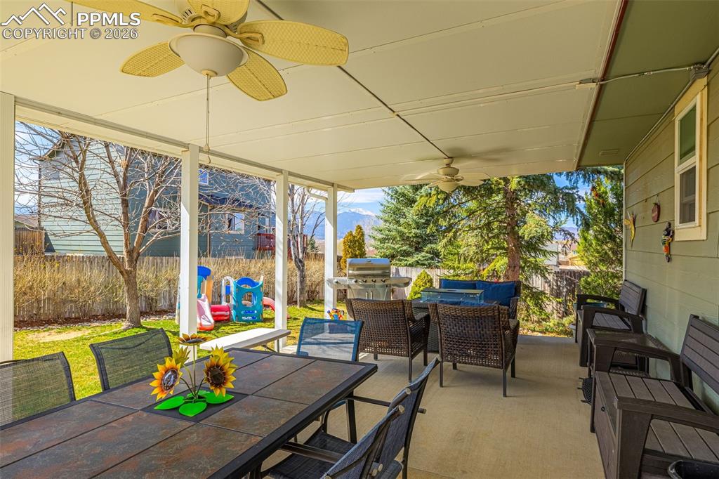 Image 25 of 33: Patio