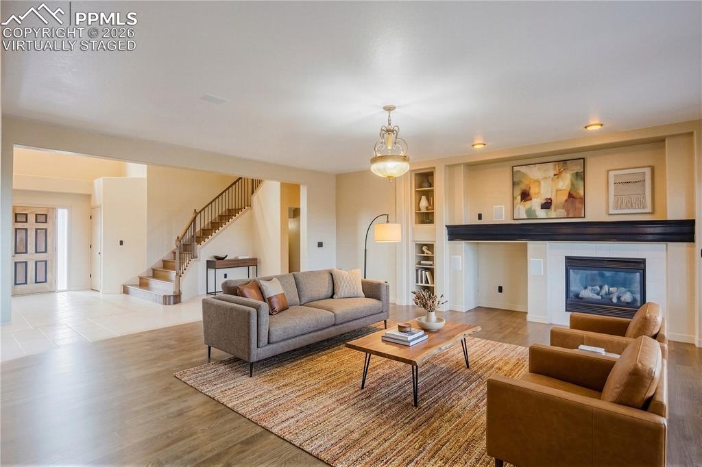 Image 5 of 32: Virtually Staged