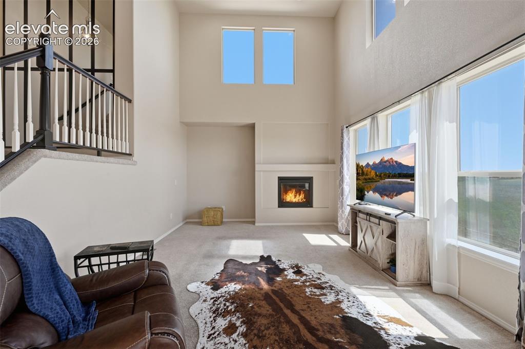 Image 18 of 42: Living Room