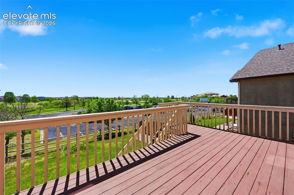 Image 9 of 42: Deck