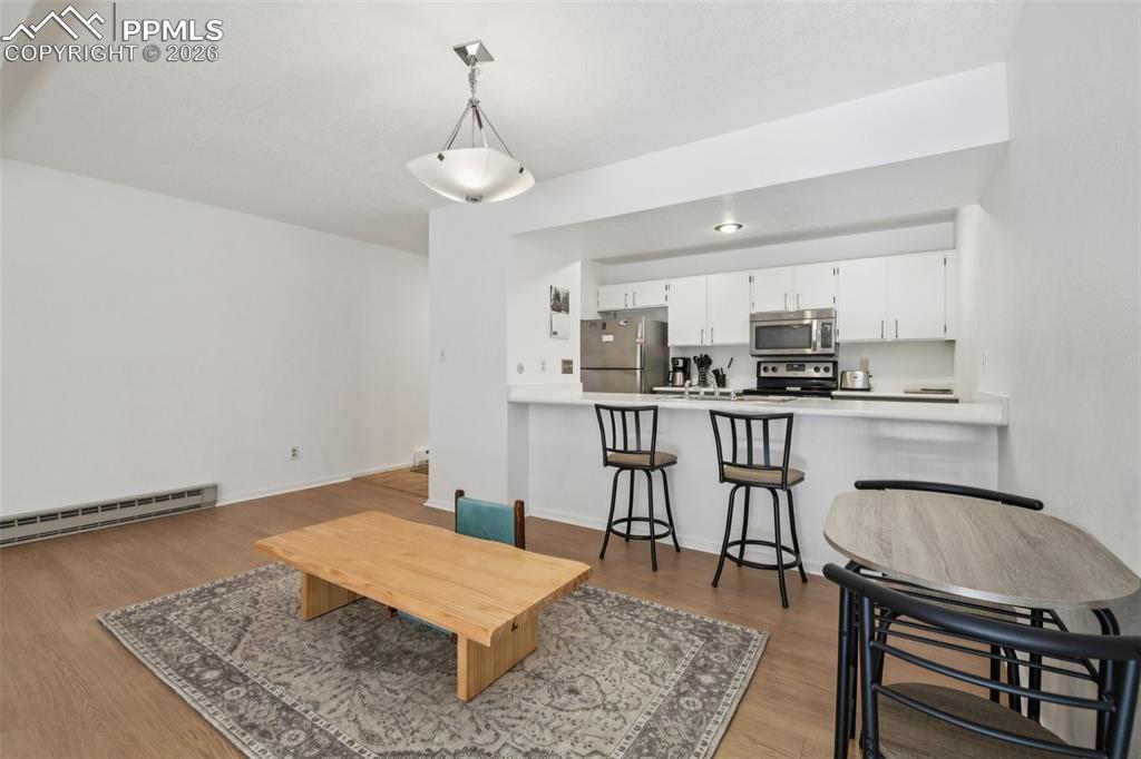 Image 38 of 45: Dining Area