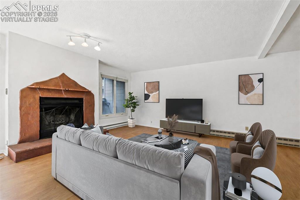 Image 9 of 45: Virtually Staged