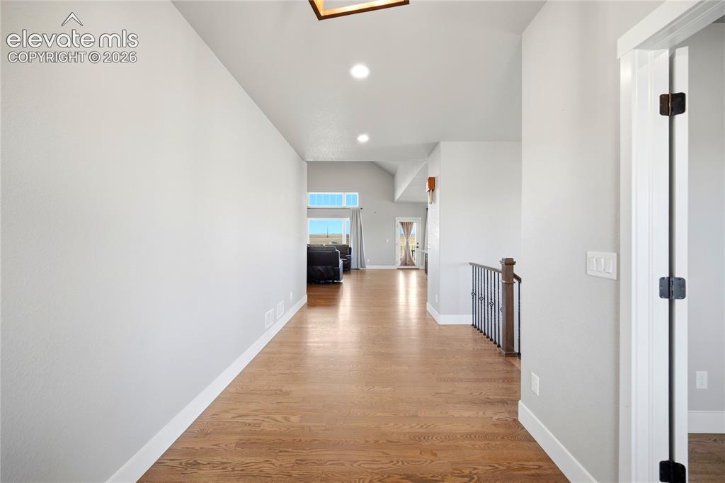 Image 5 of 50: Entrance Foyer