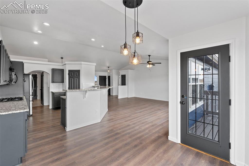 Image 10 of 49: Kitchen