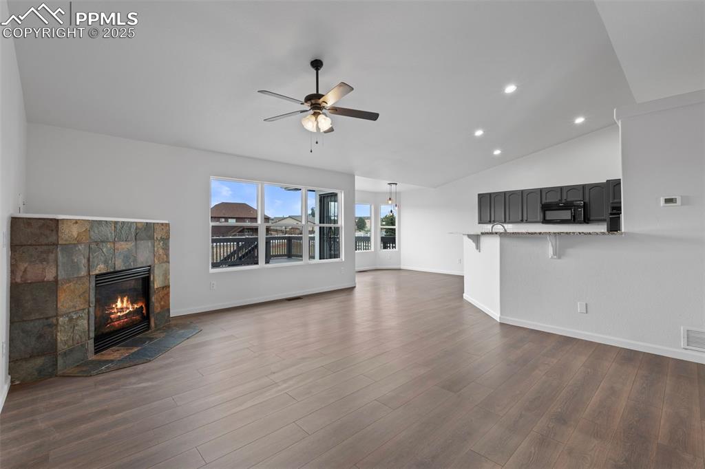 Image 6 of 49: Living Room