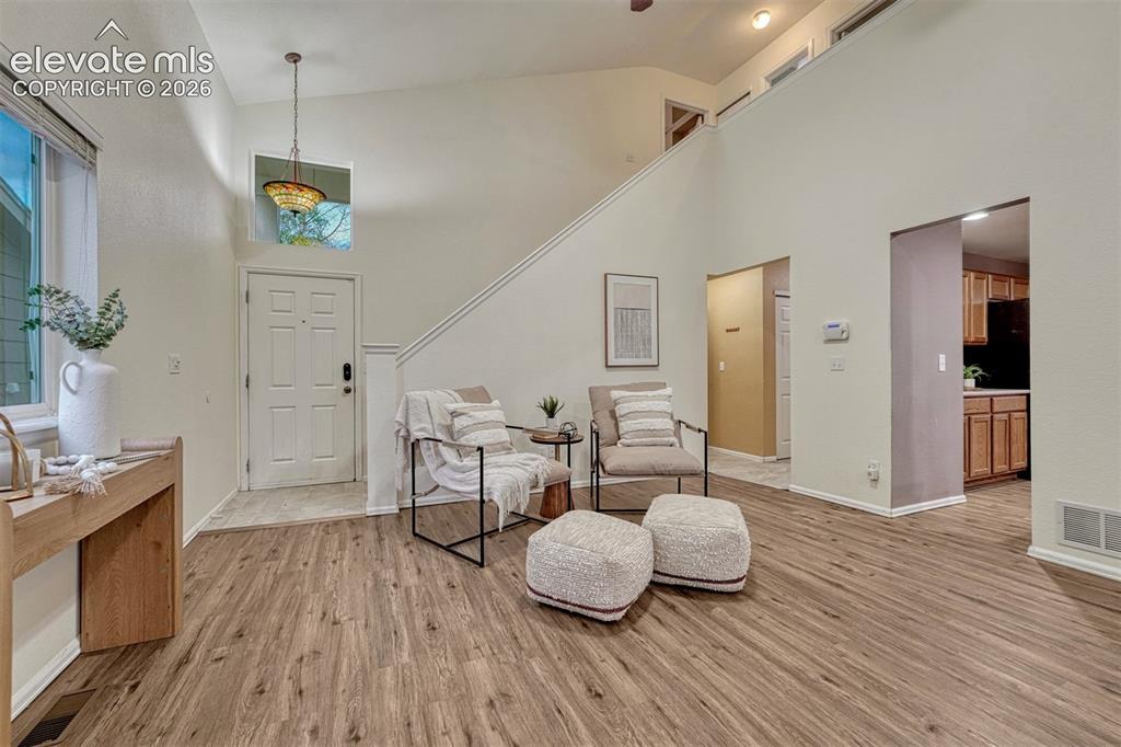 Image 12 of 49: Sitting Room