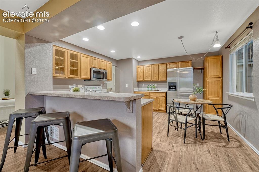 Image 5 of 49: Kitchen