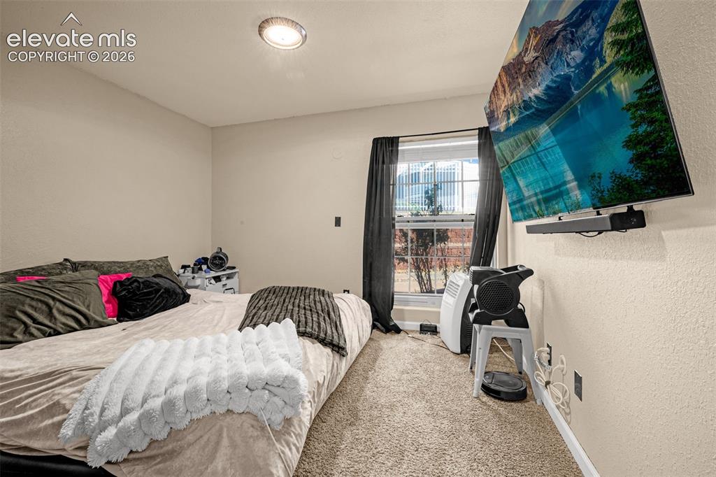 Image 12 of 30: Bedroom