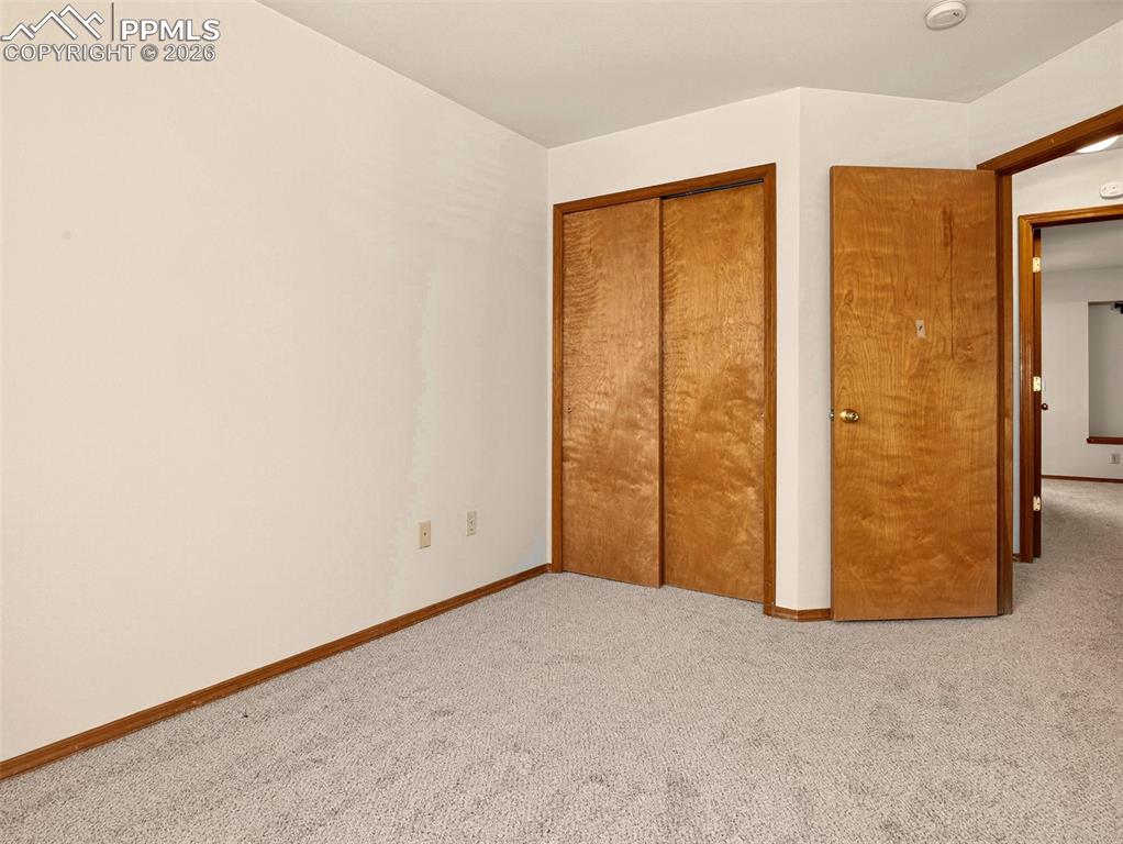 Image 20 of 26: Bedroom