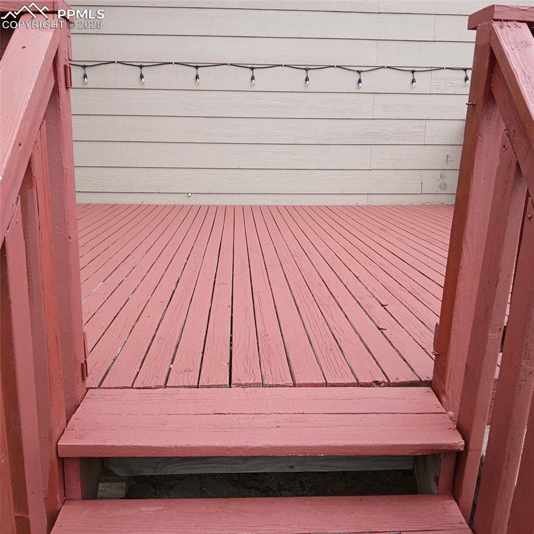 Image 28 of 39: Deck