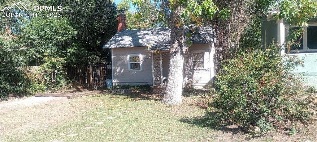 Image 1 of 10: Darling cottage near all amenities