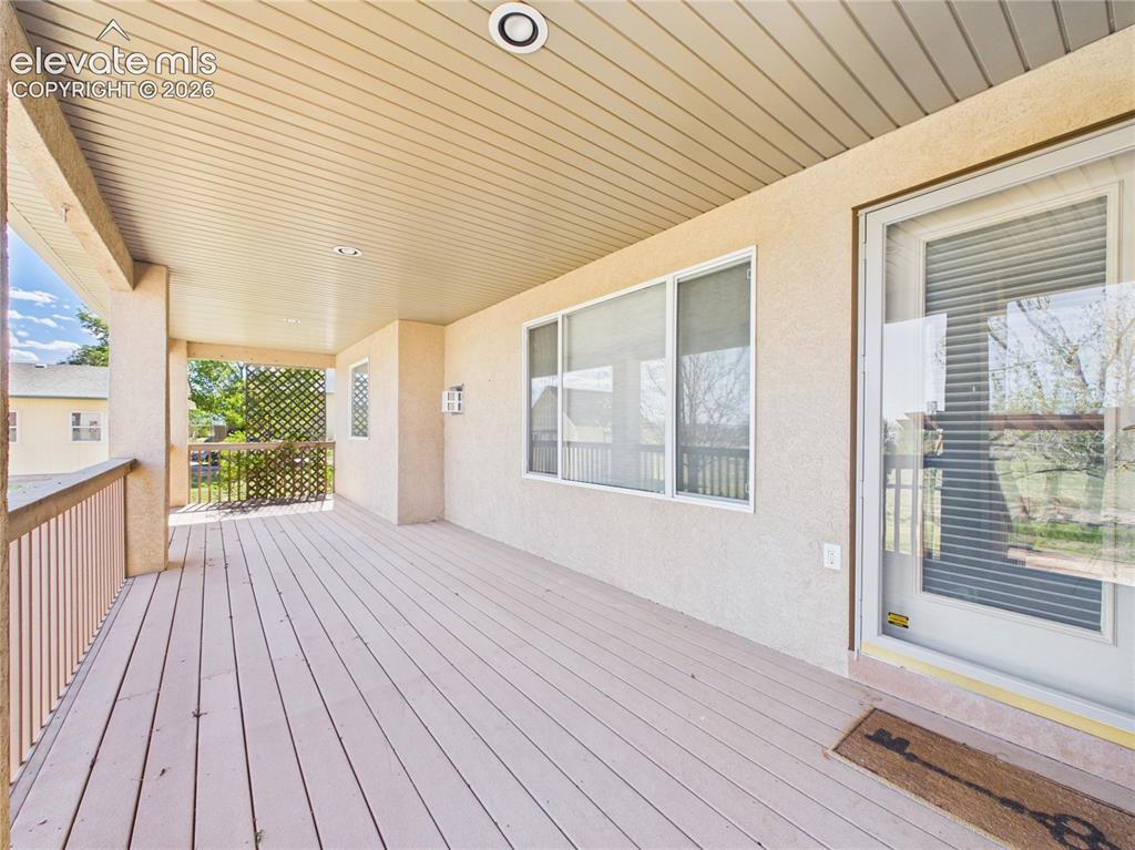 Image 41 of 47: Deck