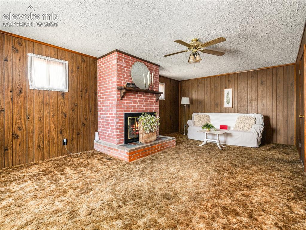 Image 12 of 24: Living Room