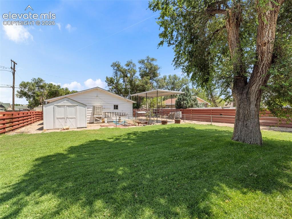 Image 5 of 24: Yard