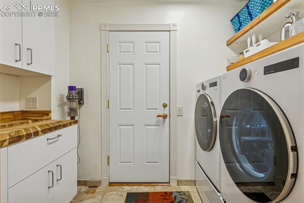 Image 23 of 49: Laundry