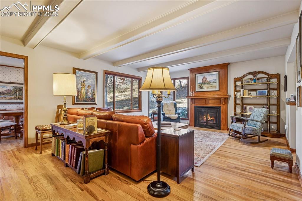 Image 6 of 49: Family Room