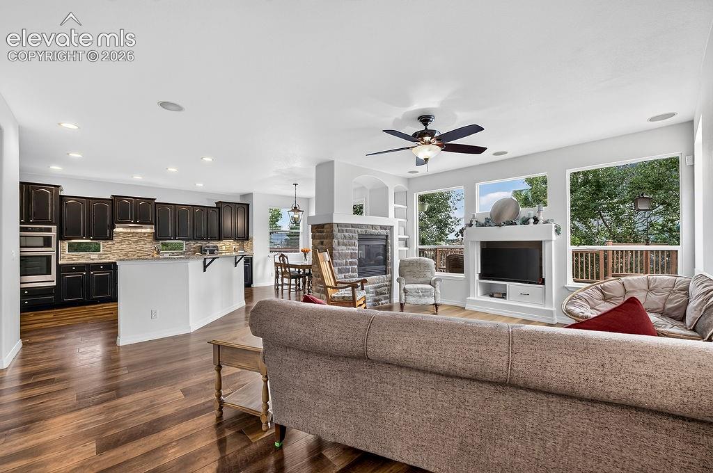 Image 14 of 50: Family Room